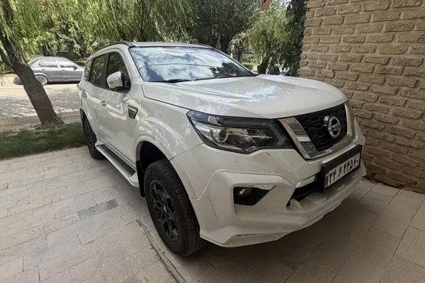 نیسان ترا