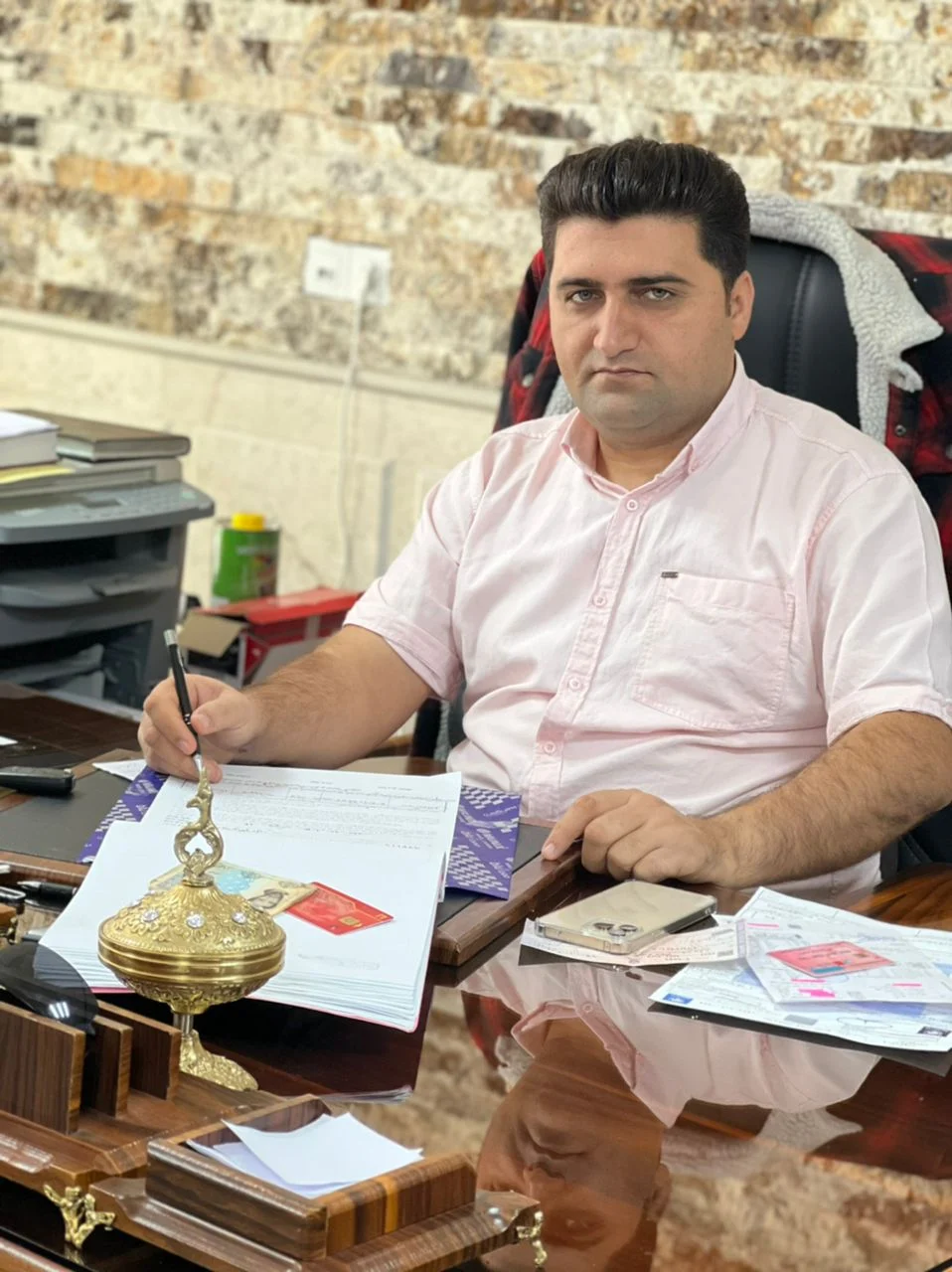 مدیر نمایشگاه اتو گالری ظفرمند