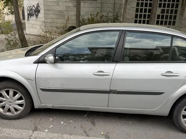 رنو مگان (مونتاژ)