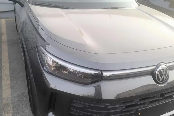 فولکس تایرونL