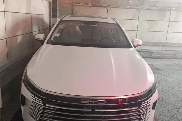 بی وای دی دیسترویر 05 DMi