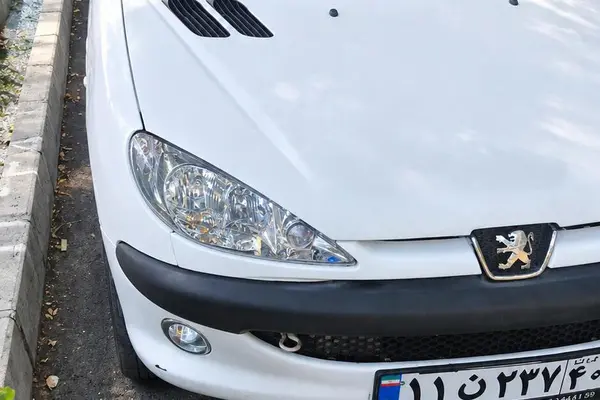 پژو 206