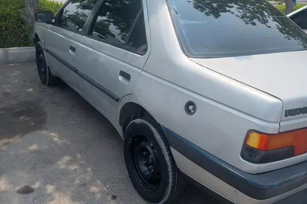 پژو 405