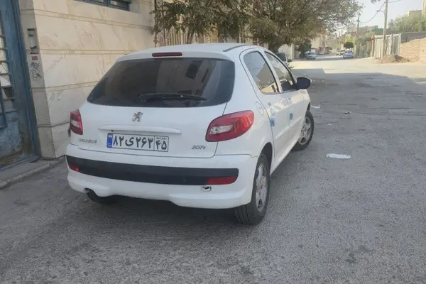 پژو 207