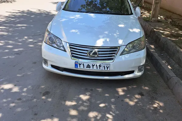 لکسوس ES