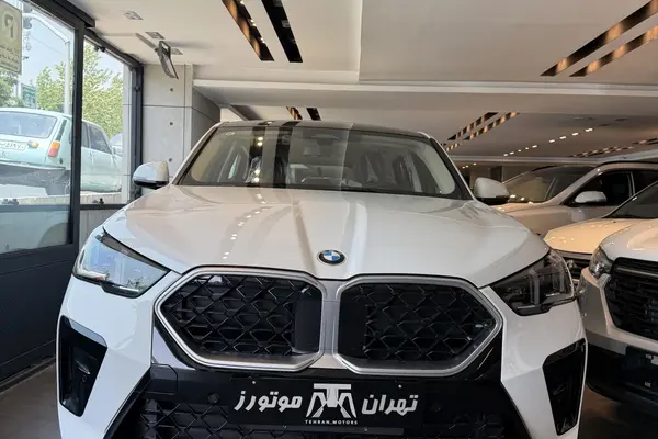 بی ام و X2