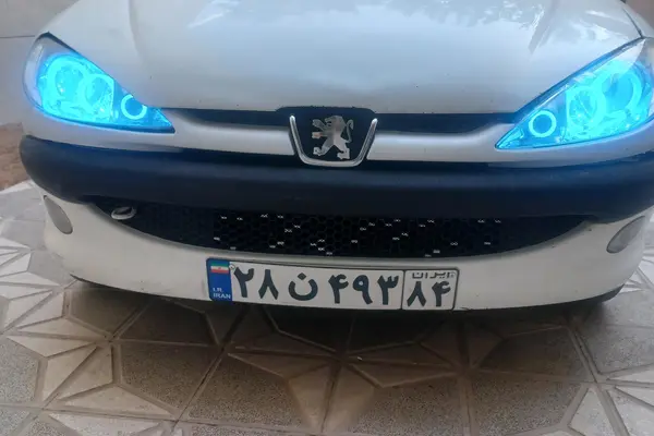 پژو 206