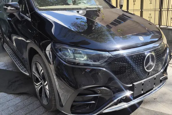 عکس بنز EQE SUV