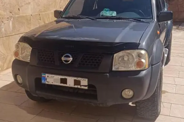 عکس نیسان رونیز