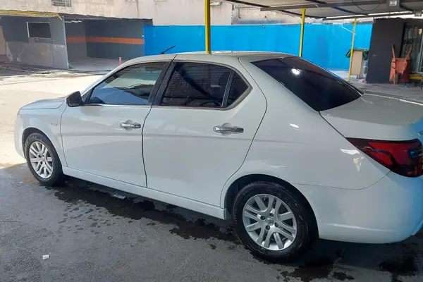 عکس دنا پلاس EF7