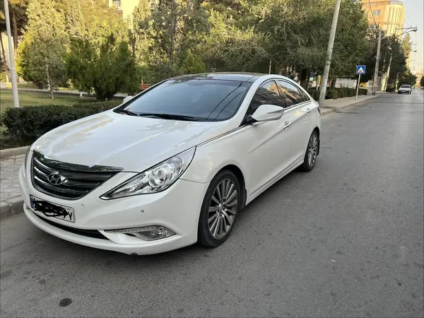 عکس هیوندای سوناتا
