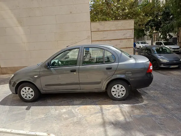 تیبا صندوق دار