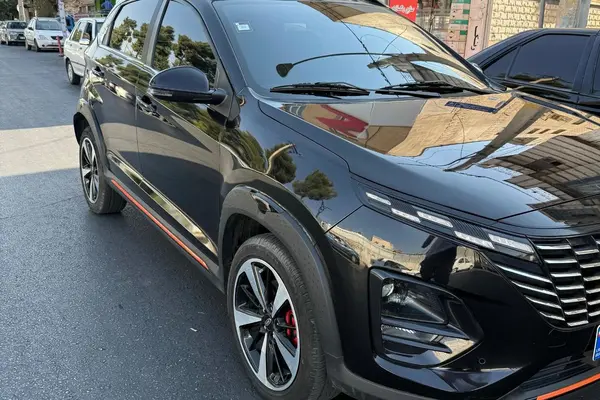 ام وی ام X33 کراس
