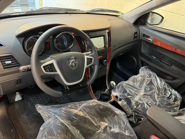 عکس دنا پلاس EF7P