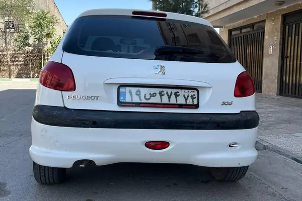 پژو 206
