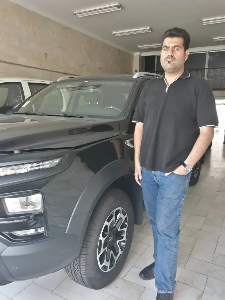 مدیر نمایشگاه اتومبیل رشید