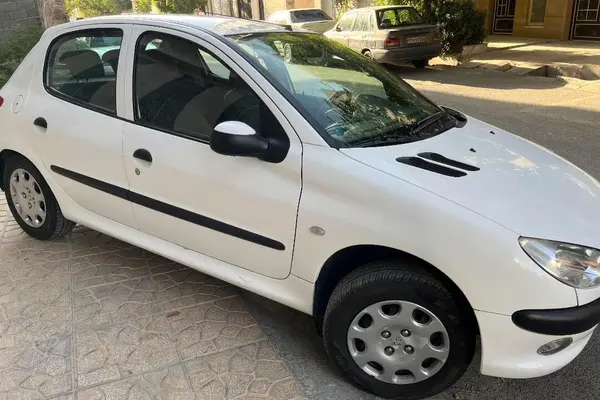 پژو 206