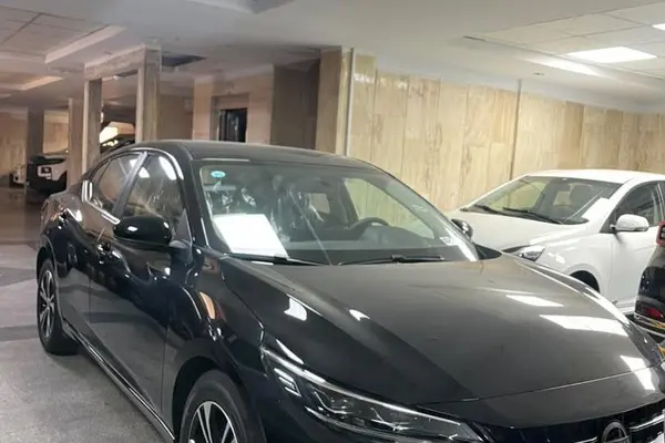 عکس نیسان سیلفی