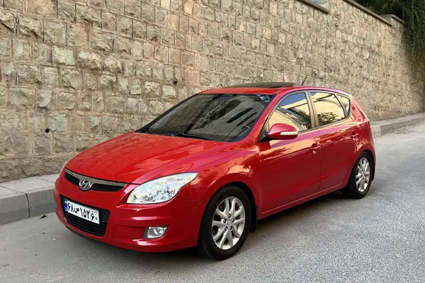 هیوندای i30