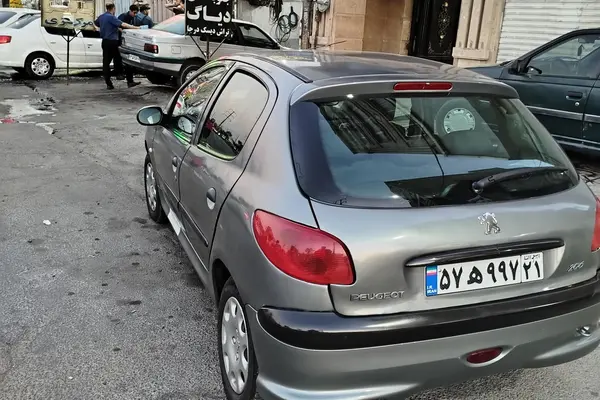 پژو 206