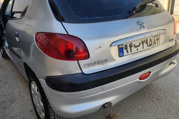 پژو 206