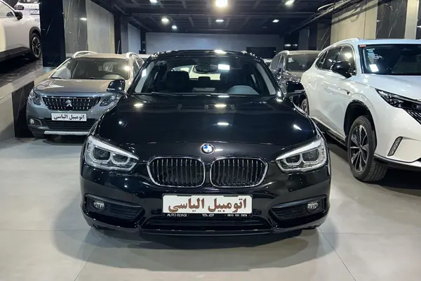 بی ام و سری 1 هاچ بک