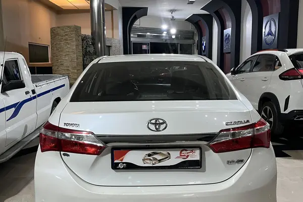 تویوتا کرولا
