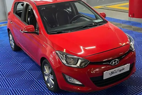 هیوندای i20