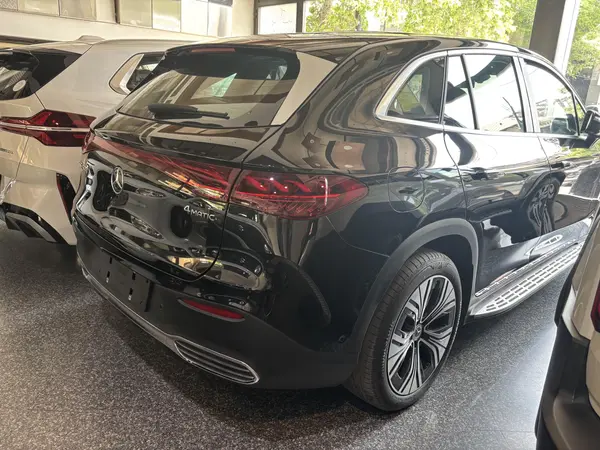 بنز EQE SUV