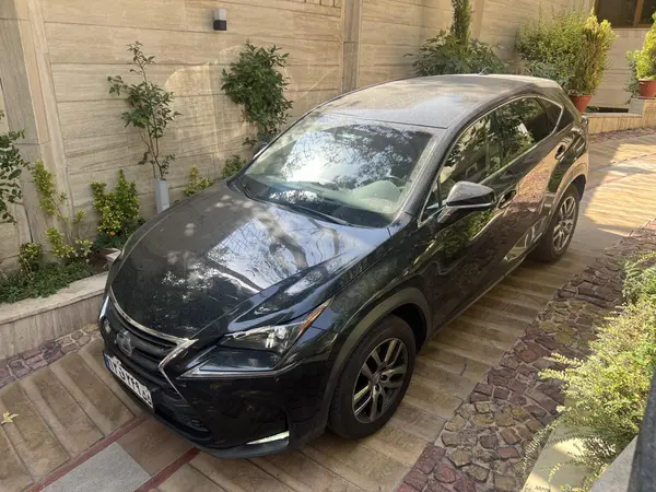عکس لکسوس NX هیبرید