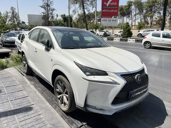 لکسوس NX