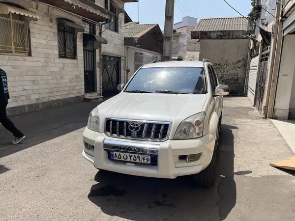 تویوتا پرادو  چهار در