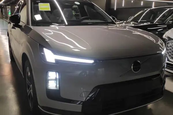 عکس ولوو XC70