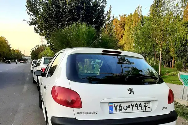 پژو 206