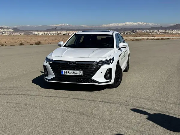 فونیکس آریزو 8 (Z8)