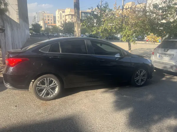 ام وی ام آریزو 5ev