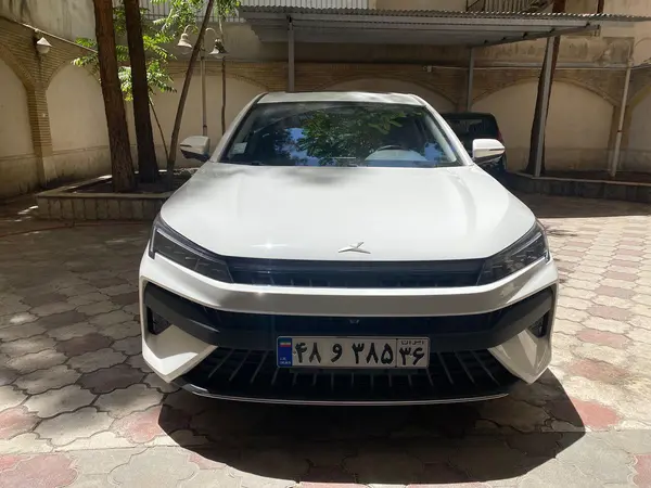 کی ام سی J7