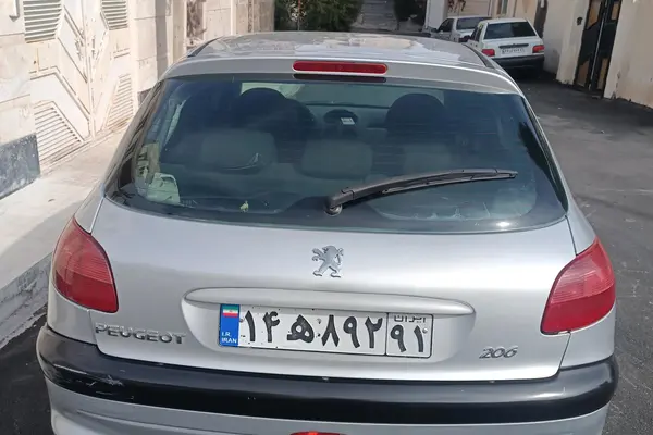 پژو 206