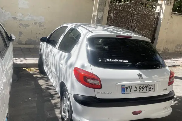 پژو 206