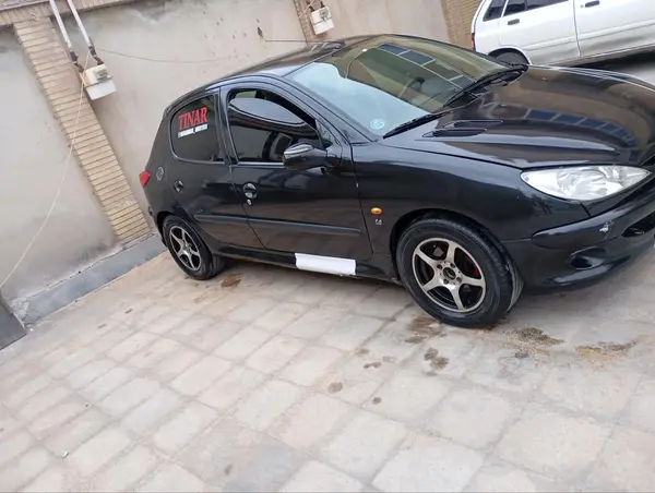 پژو 206