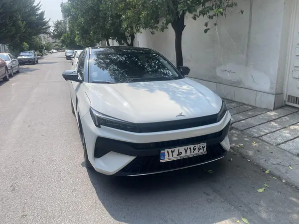 عکس کی ام سی J7
