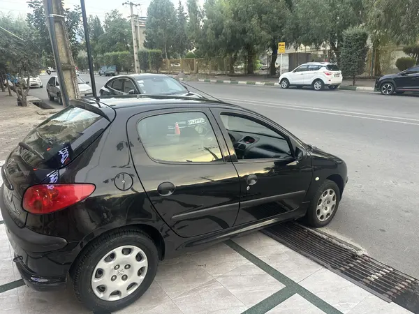 پژو 206