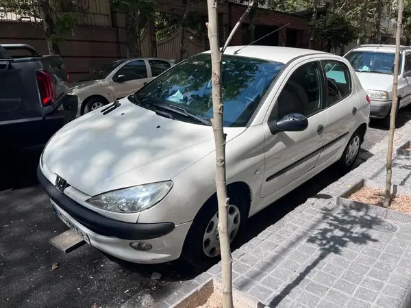 پژو 206