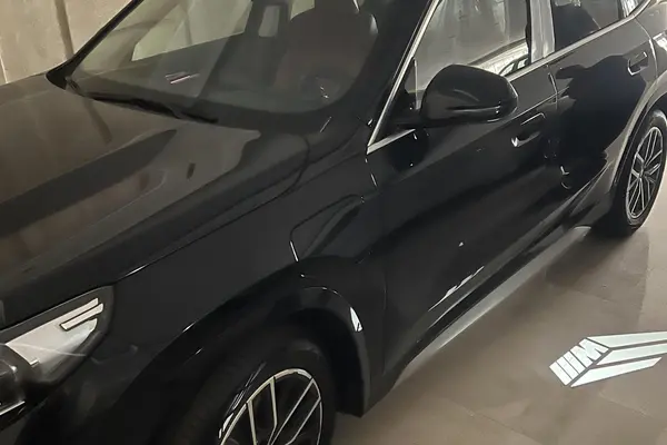 بی ام و iX1