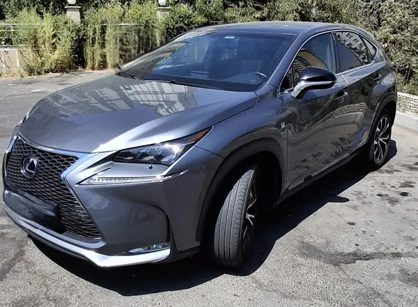 عکس لکسوس NX هیبرید