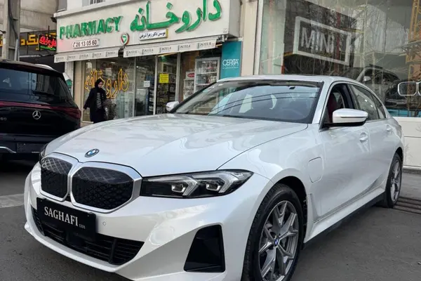 بی ام و i3