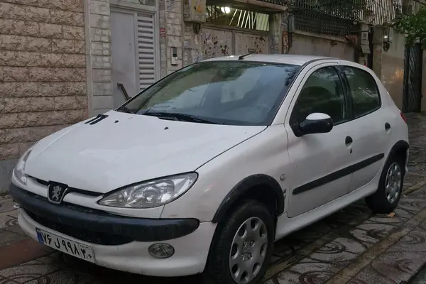 پژو 206