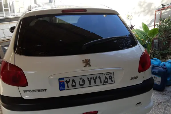 پژو 206
