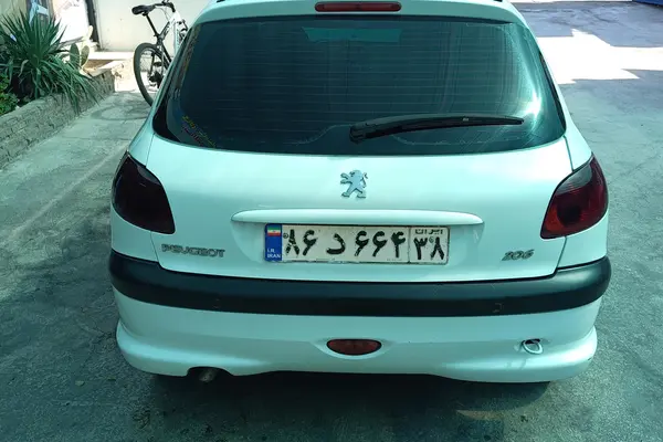 پژو 206