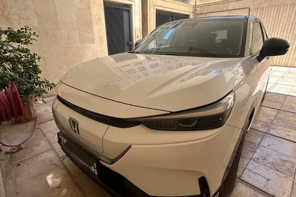 هوندا eNS1